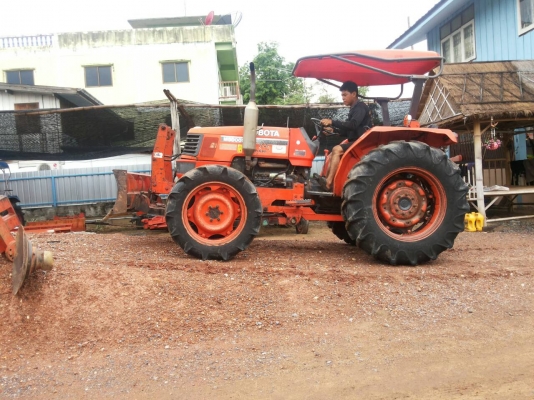 ปัญญาแทรคเตอร์..จัดมาให้ครับ ด่วน!!!คูโบต้า M5000 ใบมีดคานล่าง (อ.คลองขลุง จ.กำแพงเพชร)