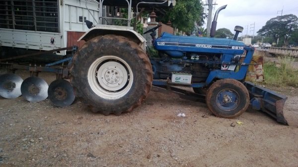 FORD6610เสื้อลายเต็มตัวสวยๆอุปกรณ์ครบ ใบมีด หาง3 หาง6