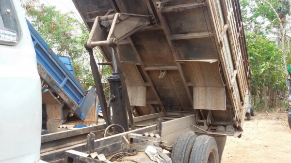 ลดราคา (260,000)) ฮีโน่ KL-300  ดั้ม สภาพพร้อมใช้งาน ภาษีเต็มเล่มพร้อมโอน