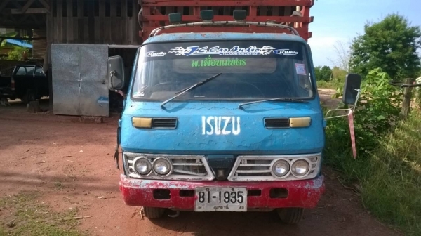 ขาย 6 ล้อราคาถูก ISUZU เครื่อง 4BB1 100 แรงม้า คัสซีใช้ได้ แต่งเกียร์สั้น ทะเบียนเต็มพร้อมโอน ราคาต่อรองได้