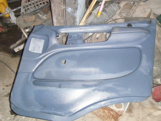 ขายประตู10ล้อหลายรุ่นครับ สนใจรุ่นไหนสอบถามได้ครับ 0892095791 (บอย) ส่งได้ครับ