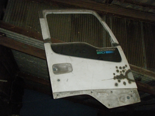 ขายประตู10ล้อหลายรุ่นครับ สนใจรุ่นไหนสอบถามได้ครับ 0892095791 (บอย) ส่งได้ครับ