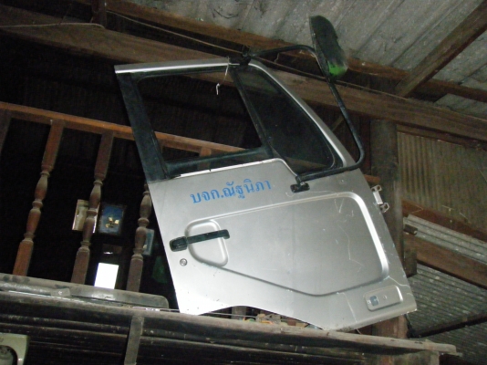 ขายประตู10ล้อหลายรุ่นครับ สนใจรุ่นไหนสอบถามได้ครับ 0892095791 (บอย) ส่งได้ครับ