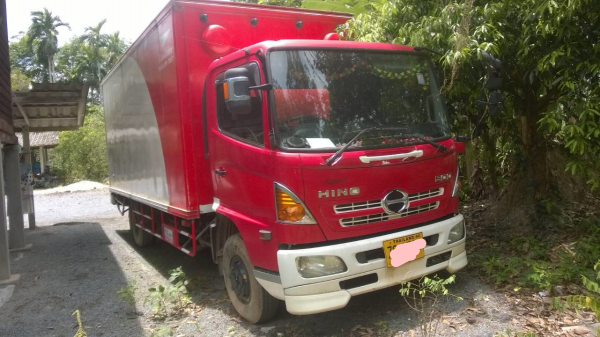 ขายรถบรรทุก 6 ล้อตู้แห้ง HINO FC9J 145 แรงม้าปี 2556 ราคา 330000