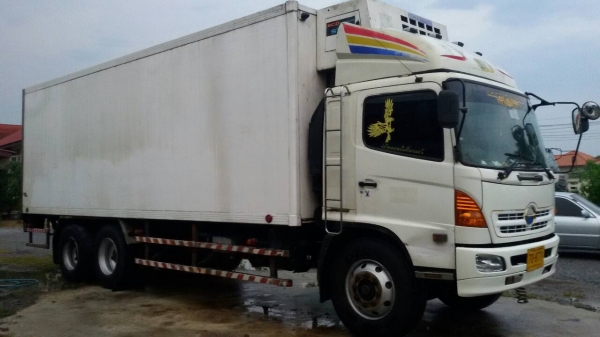 HINO.เมกก้า10ล้อ7,50เมตร.ครัชซีสวยมาก.เครื่องJO8C.ตู้เย็น-30.ทำงานปกติมีลิฟต์ท้ายสภาพสวยพร้อมใช้..
