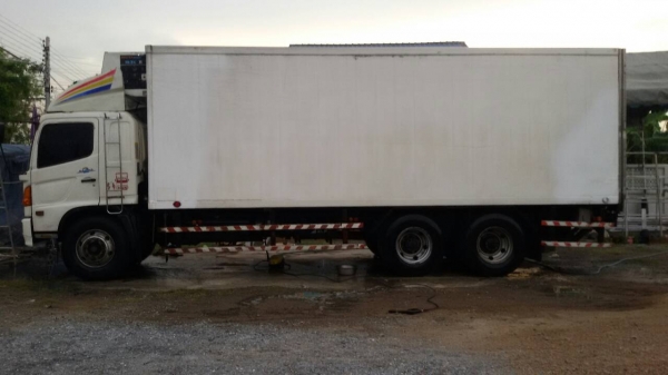 HINO.เมกก้า10ล้อ7,50เมตร.ครัชซีสวยมาก.เครื่องJO8C.ตู้เย็น-30.ทำงานปกติมีลิฟต์ท้ายสภาพสวยพร้อมใช้..