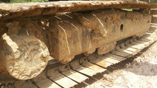 รถแบคโฮ KOMATSU  PC 120 - 2      สนใจติดต่อ  081 - 6079515