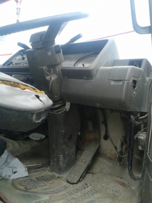 ขายรถบรรทุก 10 ล้อหัวคัสซี NISSAN UD CWM430M 230 แรงม้า มี 5 คันราคาคันละ 460000