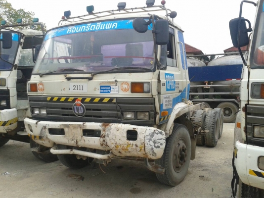 ขายรถบรรทุก 10 ล้อหัวคัสซี NISSAN UD CWM430M 230 แรงม้า มี 5 คันราคาคันละ 460000