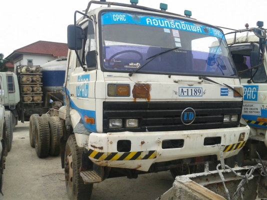ขายรถบรรทุก 10 ล้อหัวคัสซี NISSAN UD CWM430M 230 แรงม้า มี 5 คันราคาคันละ 460000