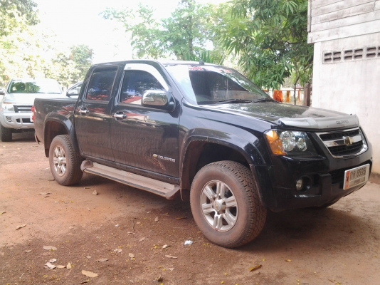 CHEVLORET COROLADO 2.5 4DOOR ตัวสูงครับ รถสวยพร้อมใช้