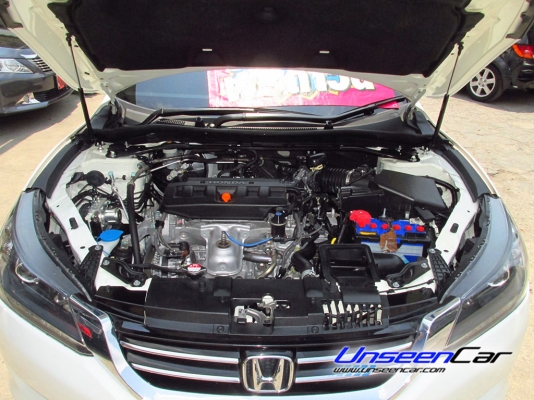 ยี่ห้อ : HONDA ปี : 2013 รุ่น : ACCORD สี : ขาว โฉม : โฉมปี (13-15) เกียร์ : AT รุ่นย่อย : i-VTEC 2.0  เครื่องยนต์ : เบนซิน, 2000 cc แอร์หลัง แอร์ Digital วิทยุ - CD MP3 DVD จอ LCD เซ็นทรัลล็อก กระจกไฟฟ้า กระจกมองข้างปรับไฟฟ้า Airbag เบรก ABS เบาะหนัง