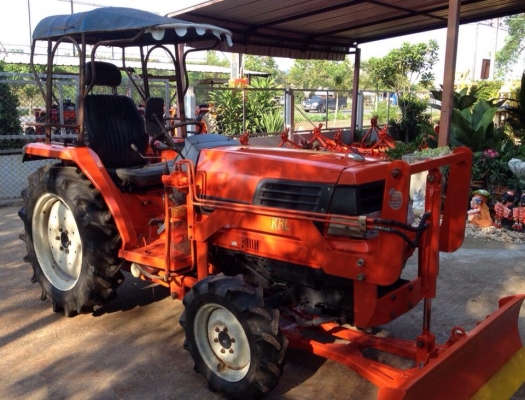 ขายรถไถ Kubota GL-26 (4WD) พร้อมมีดดันหน้า รถพร้อมใช้งานครับ ขายรถไถ Kubota GL-26 (4WD) พร้อมมีดดันหน้า รถพร้อมใช้งานครับ