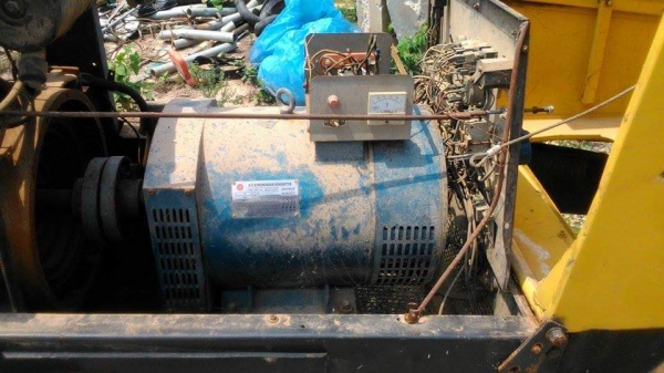 ขายเครื่องปั่นไฟ 20 kw เครื่อง perkins สามสูบ ไดร์ sun สตารท์กุญแจ 70000 ขายเครื่องปั่นไฟ 20 kw เครื่อง perkins สามสูบ ไดร์ sun สตารท์กุญแจ 70000