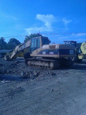 ขายรถแบคโฮ CAT 320 C เอกสารเล่มทะเบียน 17000 กับ 20000 ชั่วโมง 2 คันราคารวม 2000000