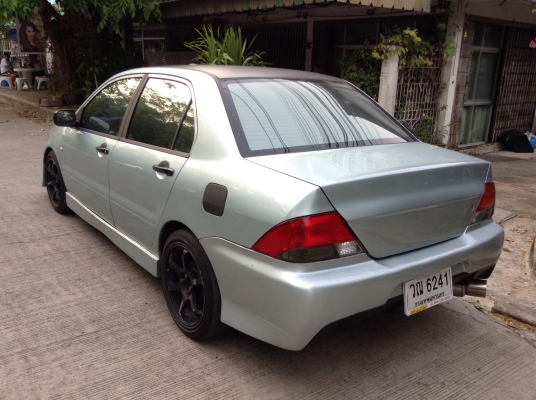 ขาดทุนยับครับคันนี้ Lancerปี2002 ขาดทุนยับครับคันนี้ Lancerปี2002