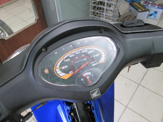 ขอขอบคุณน้องสมศักดิ์  บางบอนครับ และขอขอบคุณแฟนพันธ์ุแทนของพี่เสือทุกคน ขอบคุณครับWAVE125 ccใครจบก่อนก็ได้ครับ   ขาย 8500บาท ส่งทั่วไทย