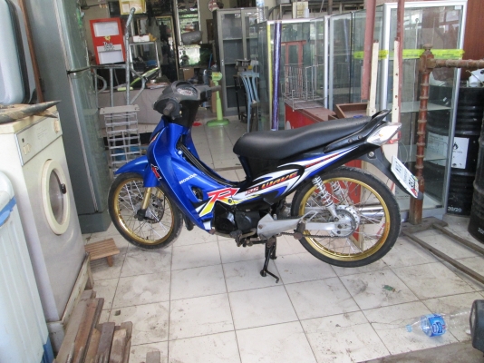 ขอขอบคุณน้องสมศักดิ์  บางบอนครับ และขอขอบคุณแฟนพันธ์ุแทนของพี่เสือทุกคน ขอบคุณครับWAVE125 ccใครจบก่อนก็ได้ครับ   ขาย 8500บาท ส่งทั่วไทย