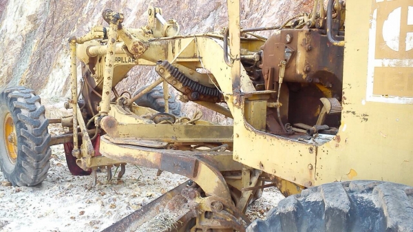 ขายถูกรถเกรดเดอร์ cat สภาพใช้งานปกติ