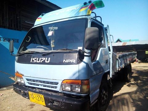 ขายISUZUNPR120แรง ฝาขาว ยาว5เมตร เครื่องดี แคชซีสวย สภาพพร้อมใช้งาน เอกสารพร้อมโอน สนใจโทร 090-8588220คุณนะ 093-3258446คุณบิวตี้ ID:narong498 หรือ www.truck.in.th/498 หรือเพจFacebook ณรงค์ ซื้อขายรถมือสอง (เว็บไซต์ส่วนตัว)