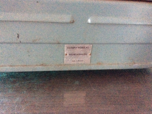 ขายพิมพ์ดีดเก่าสไตร์วินเทจนีาสะสม ขายพิมพ์ดีดเก่าสไตร์วินเทจนีาสะสม