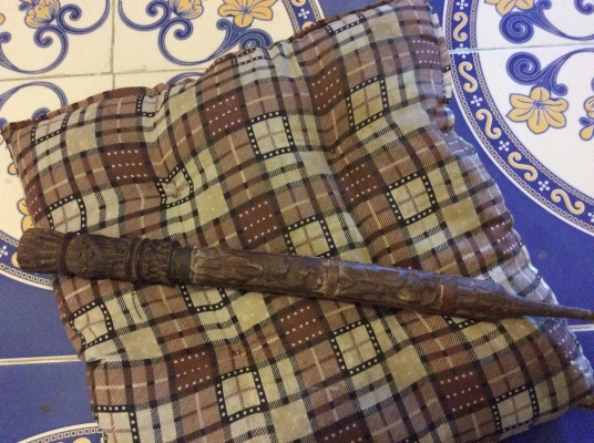 มีดเก่าโบราณฝักลายไม้เก่า