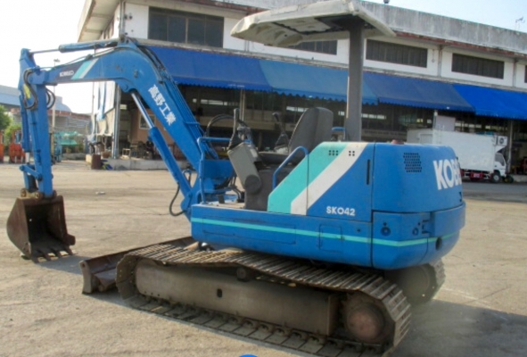 รถขุด KOBELCO sk-042เทียบเท่า pc-45 "คอลโทนสั้นปั๊มนิ้ว"เครื่อง 3 สูบ ( มีลายหัวกระแทรค )รถเก่านอกมีเอกสารพร้อม