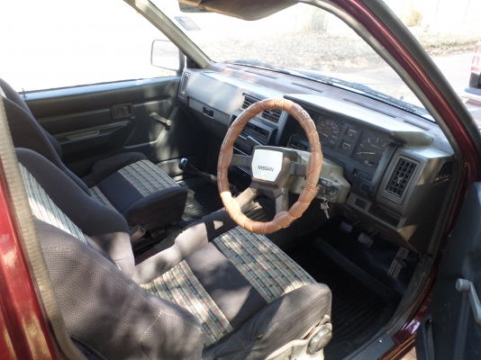 ขายรถกระบะนิสสันบิ๊กเอ็มฝาแดงหัวเดียวปี34...รถบ้านแท้เดิมๆทั้งคันเครื่องดีแน่นๆประหยัดน้ำมันสุดๆครัชชีเดิมไม่มีผุช่วงล่างแน่นๆยางดี4เส้น สีทำมาใหม่สีแดงสวยๆ เอกสารพร้อมโอน...สภาพพร้อมใช้งานขายราคา 89,999 บาท สนใจติดต่อเบอร์ 080-1696651 มาดูรถได้ที่โรงพยาบ