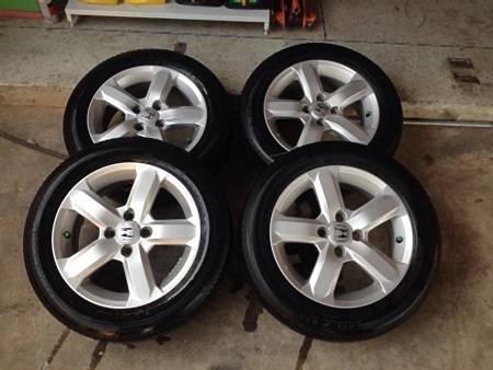 ล้อเดิมๆ Honda city ขอบ15พร้อมยาง bridgestone 175/65/15