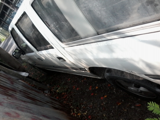 ขาย  isuzu  4ประตูปี93 เครื่องดีเกีนร์ดี เอาไปทำสีอย่างเดียว