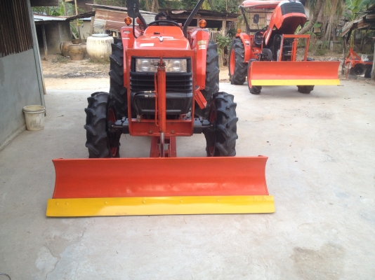 ขาย L4508 อุปกรณ์หน้า   หลังตราช้าง  รถสวยกิป อยู่สุรินทร์