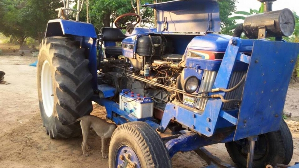 ขายรถไถ ฟอร์ด 6610 ตัวแท้เครื่อง T6 เสื้อลาย เล่มทะเบียนครบ