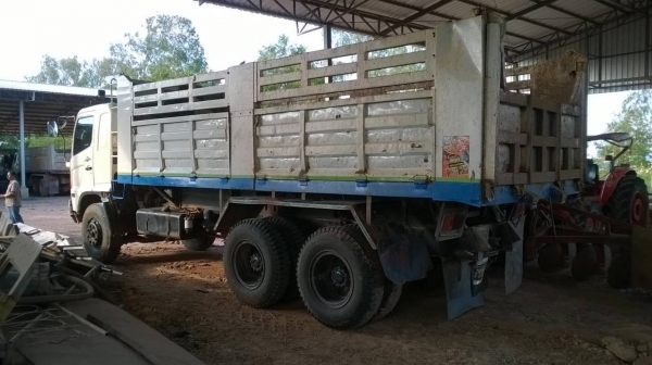 ขาย HINO MEGA 220 แรงม้า สภาพพร้อมใช้งาน เครื่องเดิม เกียร์เดิม คัสซีสวยตลอดเส้น ภายในเก๋งสวย ทะเบียนพร้อมโอนครับ ขาย HINO MEGA 220 แรงม้า สภาพพร้อมใช้งาน เครื่องเดิม เกียร์เดิม คัสซีสวยตลอดเส้น ภายในเก๋งสวย ทะเบียนพร้อมโอนครับ