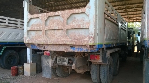 ขาย HINO FM3H สภาพสวยบางเดิม ดั้มสามมิตร คัสซีสวยตลอดเส้น เครื่องเดิม HO7D 195 แรงม้า เกียร์เดิม สโลว์เดิม ยางเต็ม ทะเบียนพร้อมโอน จัดแนนซ์ให้ด้วยครับ