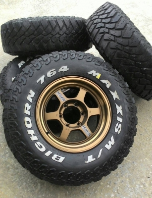 ขายล้อ TE37 พร้อมยาง Mud 265/75R16 สวยๆ