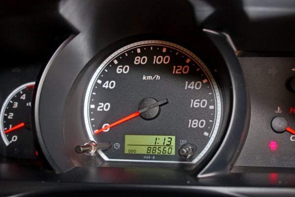 ขายรถตู้โตโยต้าแต่ง VIP ปี 2014 สภาพสวย