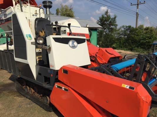 ..รถเกี่ยวข้าว คูโบต้า รุ่น 60plus ปี54 17xxชม.มีเล่มทะเบียน  ราคา 299000  บาท