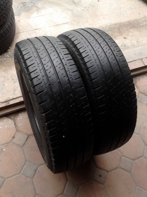 215/70R15 MICHELIN AGILIS ปี 2013 มี 2 เส้น tel.081-427-3941