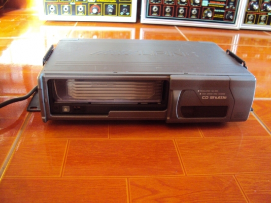 ขาย CD ติดรถยนต์ ALPINE