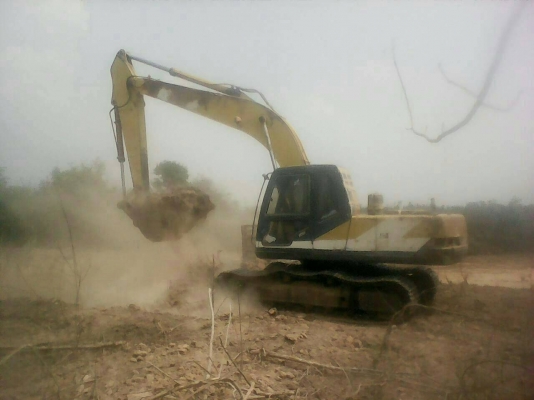 ขาย KOBELCO SK200m3 สภาพสวยพร้อมใช้ ราคาต่อรองได้ ติดต่อได้ที่คุณ อ๊อฟ พิจิตร 086-737-9991