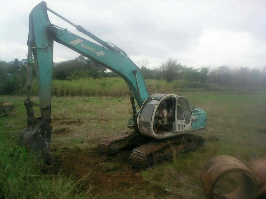 ขาย KOBELCO SK200 m5 สภาพสวยพร้อมใช้ ราคาต่อรองได้ ติดต่อได้ที่คุณ อ๊อฟ พิจิตร 086-737-9991