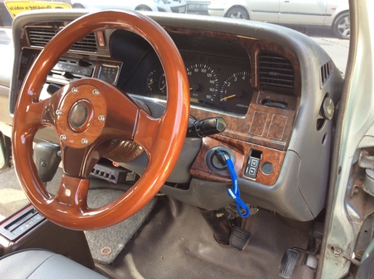 ขายรถตู้แต่งนิดหน่อยปี96 ขายรถตู้แต่งนิดหน่อยปี96