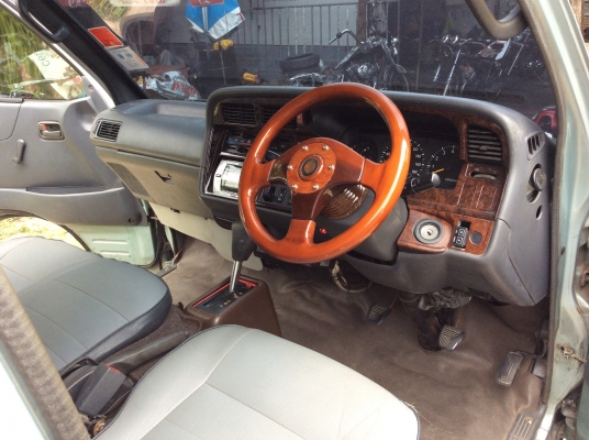 ขายรถตู้แต่งนิดหน่อยปี96 ขายรถตู้แต่งนิดหน่อยปี96