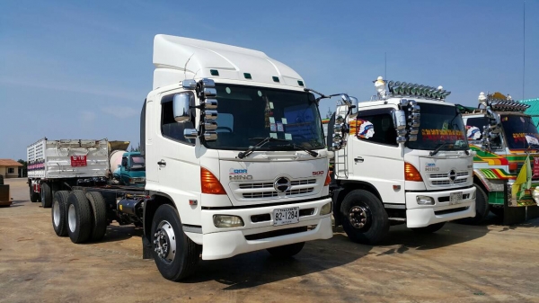 ขายด่วนเมกก้า 260แรง ปี 47 หัวคัสซี จัดแนนซ์ได้สูง ดอกถูก จัดแนนซ์ได้1200000บาท หรือต้องการกะบะดั้มสามมิตรทางเราก็มี