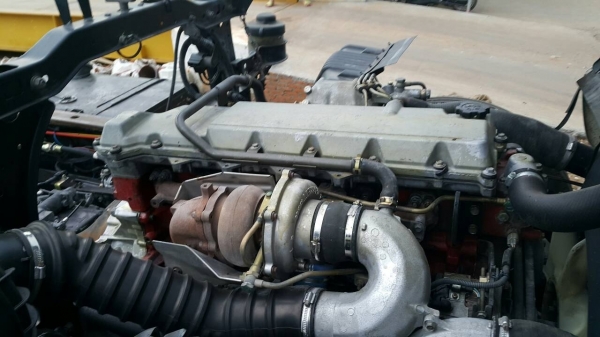 ขายด่วนเมกก้า 260แรง ปี 47 หัวคัสซี จัดแนนซ์ได้สูง ดอกถูก จัดแนนซ์ได้1200000บาท หรือต้องการกะบะดั้มสามมิตรทางเราก็มี