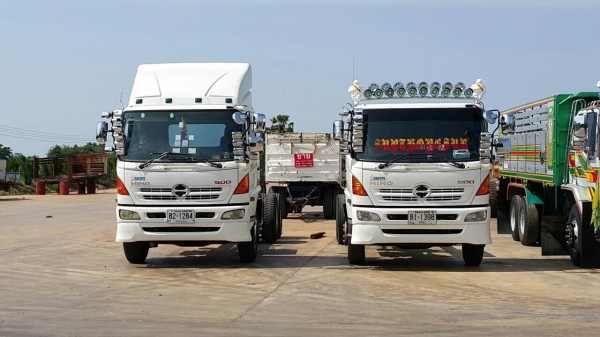 ขายด่วนเมกก้า 260แรง ปี 47 หัวคัสซี จัดแนนซ์ได้สูง ดอกถูก จัดแนนซ์ได้1200000บาท หรือต้องการกะบะดั้มสามมิตรทางเราก็มี