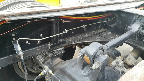 ขายด่วนเมกก้า 260แรง ปี 47 หัวคัสซี จัดแนนซ์ได้สูง ดอกถูก จัดแนนซ์ได้1200000บาท หรือต้องการกะบะดั้มสามมิตรทางเราก็มี