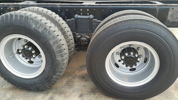 ขายด่วนเมกก้า 260แรง ปี 47 หัวคัสซี จัดแนนซ์ได้สูง ดอกถูก จัดแนนซ์ได้1200000บาท หรือต้องการกะบะดั้มสามมิตรทางเราก็มี