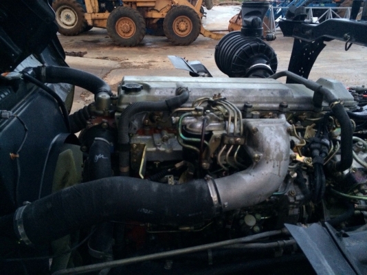 ขายด่วนเมกก้า 260แรง ปี 47 หัวคัสซี จัดแนนซ์ได้สูง ดอกถูก จัดแนนซ์ได้1200000บาท หรือต้องการกะบะดั้มสามมิตรทางเราก็มี