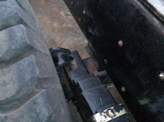 ขายด่วนเมกก้า 260แรง ปี 47 หัวคัสซี จัดแนนซ์ได้สูง ดอกถูก จัดแนนซ์ได้1200000บาท หรือต้องการกะบะดั้มสามมิตรทางเราก็มี